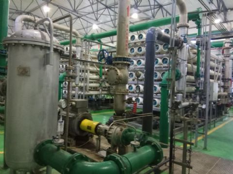 點(diǎn)擊查看詳細(xì)信息<br>標(biāo)題：反滲透裝置 閱讀次數(shù)：3537